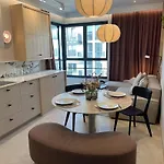 Lejlighed Popi Modern Apartment, 2 Bedrooms,
