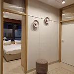 Lejlighed Popi Modern Apartment, 2 Bedrooms,